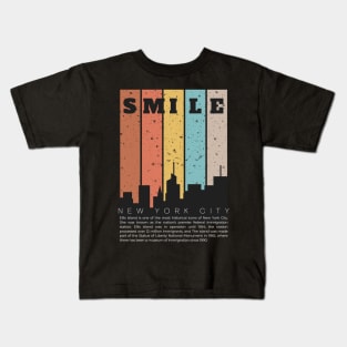 retro smile Kids T-Shirt